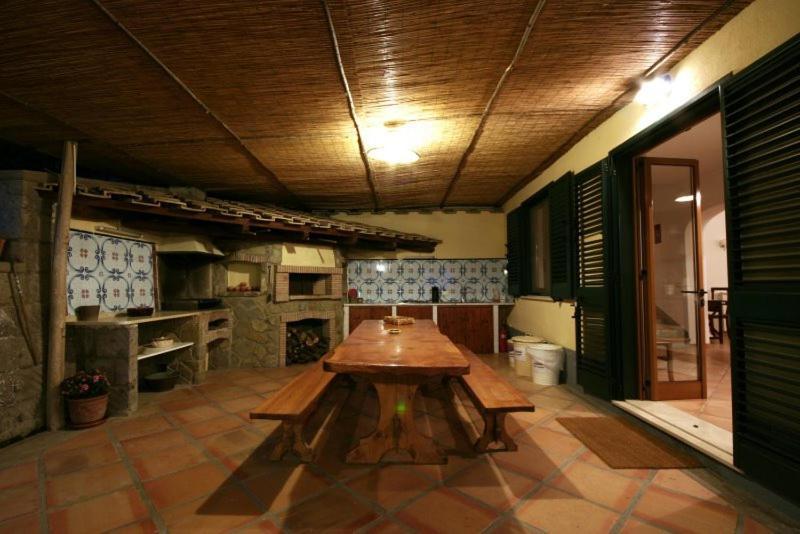 Villa Caprile Massa Lubrense Bilik gambar